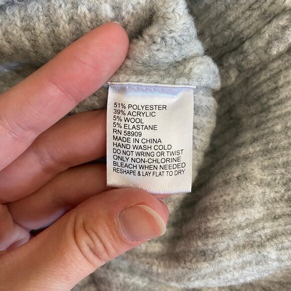 Gianni Bini Ribbed Knit Sweater Skirt Set Gray Crop Cardigan and Skirt M/L - Picture 10 of 13